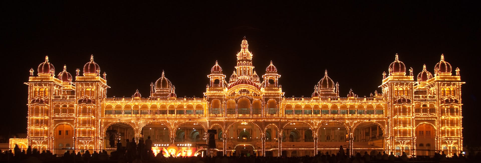 Where to travel in South India - Mysore (Mysore Palace) India DT 11074098